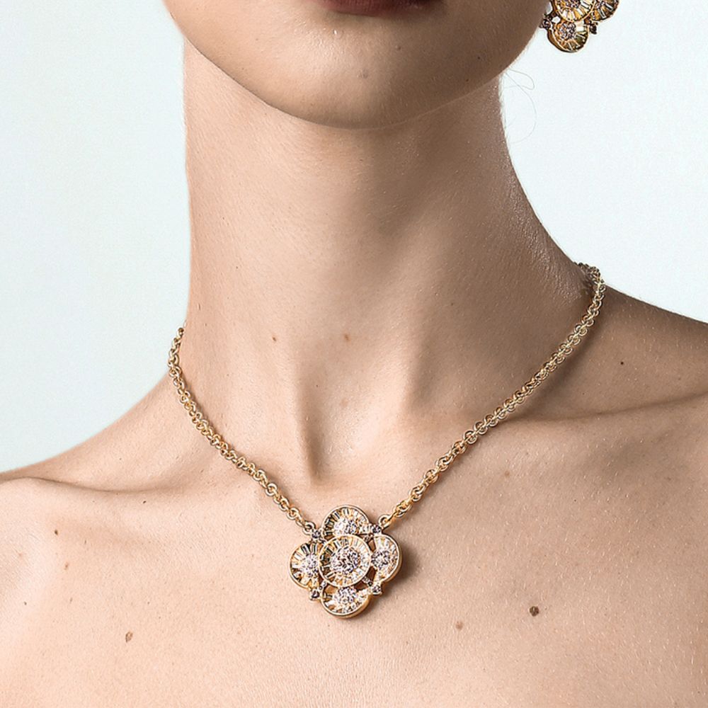 Vintage Radiant Clover Necklace