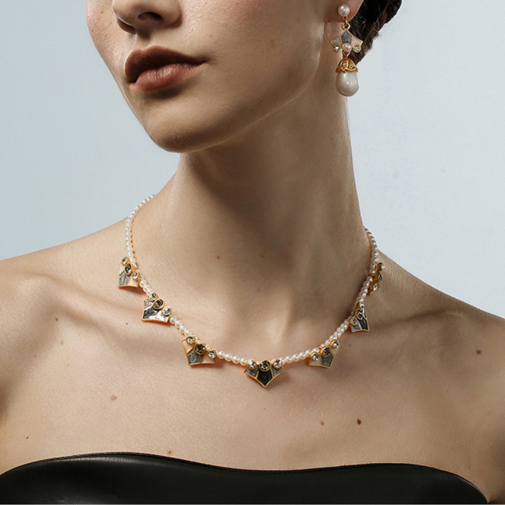 Vintage Petal Pearl Necklace