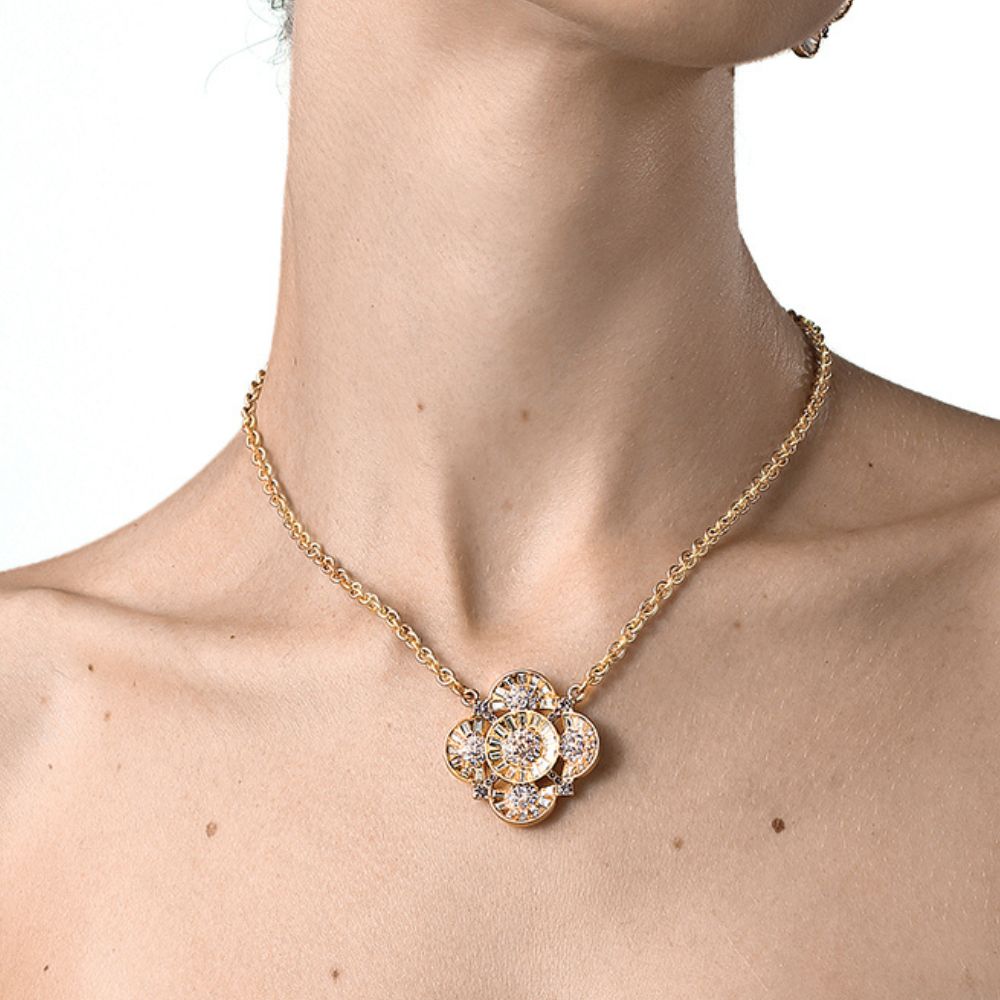 Vintage Radiant Clover Necklace