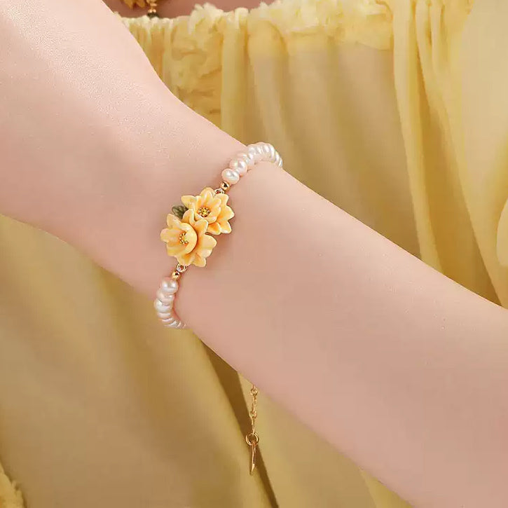 Gardenia Pearl Bracelet