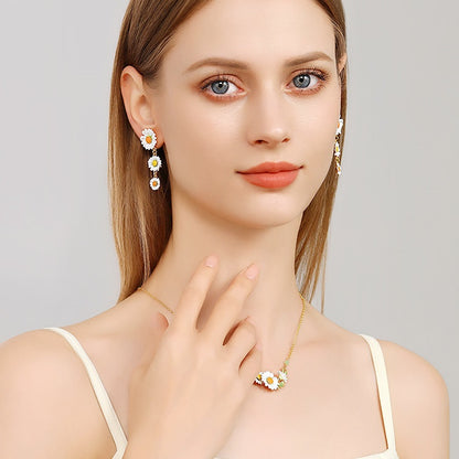 Daisy Drop Earrings