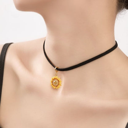 Sunflower Pendant Choker