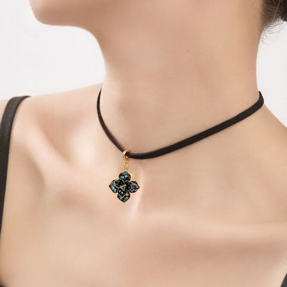 Camellia Pendant Choker