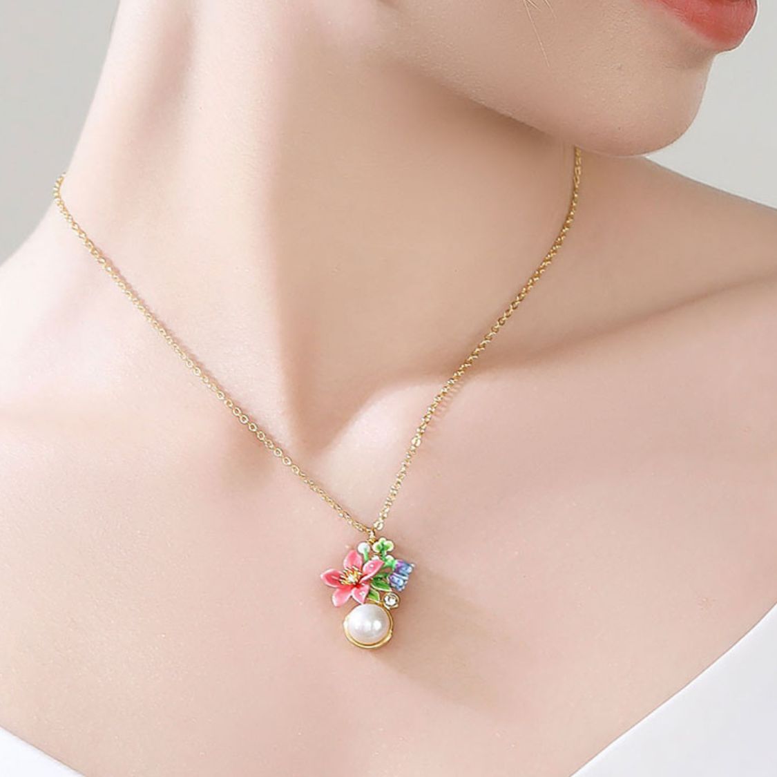 Tropical Blossom Necklace With Pearl