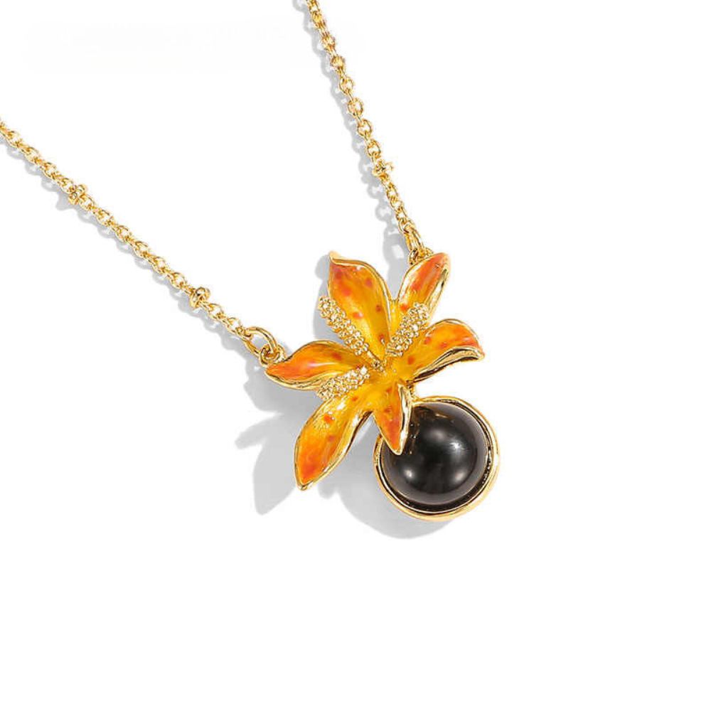 Blackberry Lily Necklace