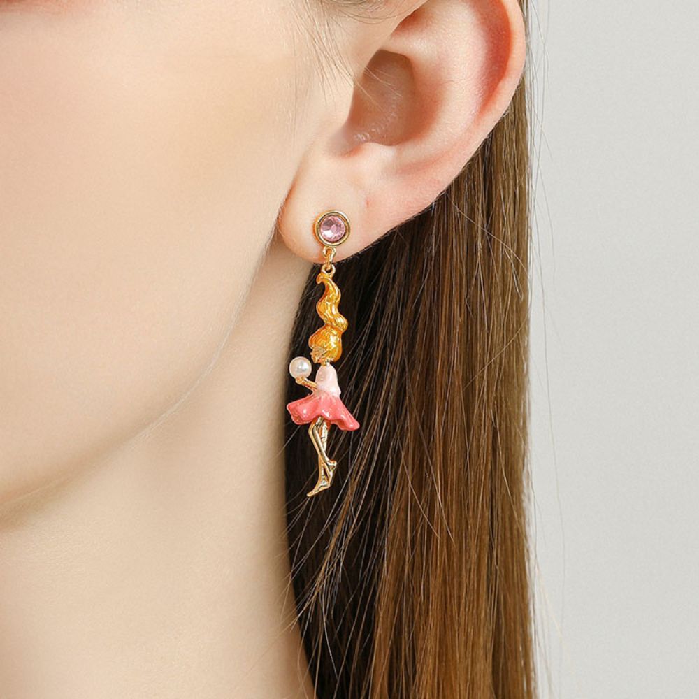 Dancing Girl Pearl Earrings