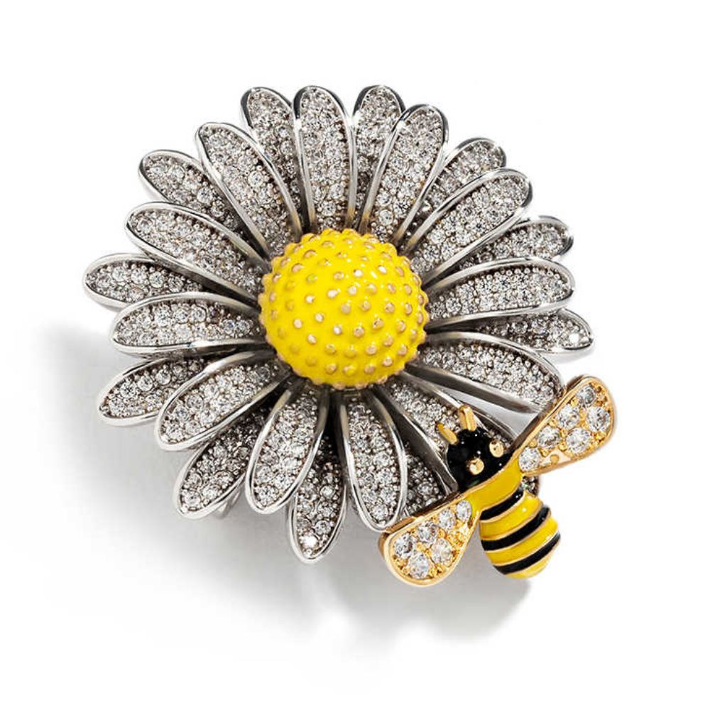 Diasy & Bee Brooch