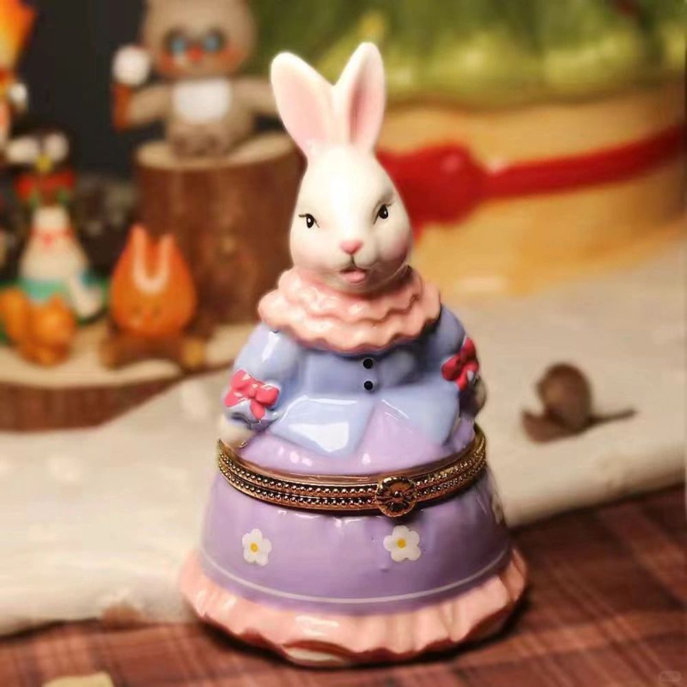 Victorian Bunny Trinket Box