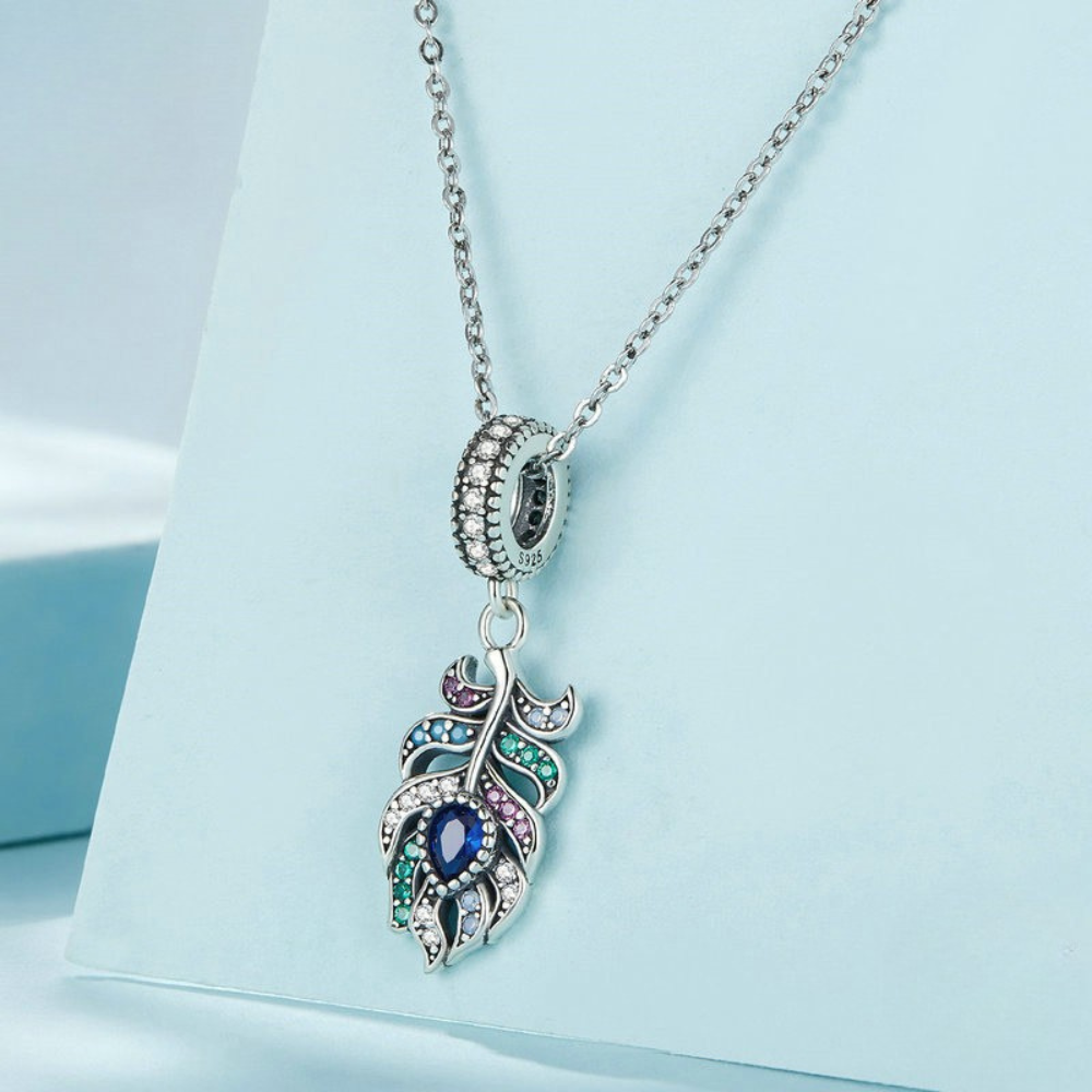 Peacock Feathers Pendant Necklace
