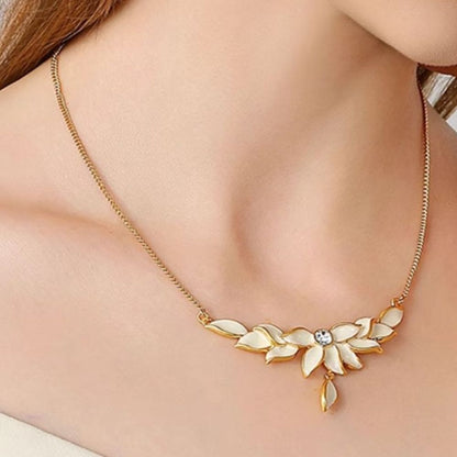 Golden Leaf Necklace