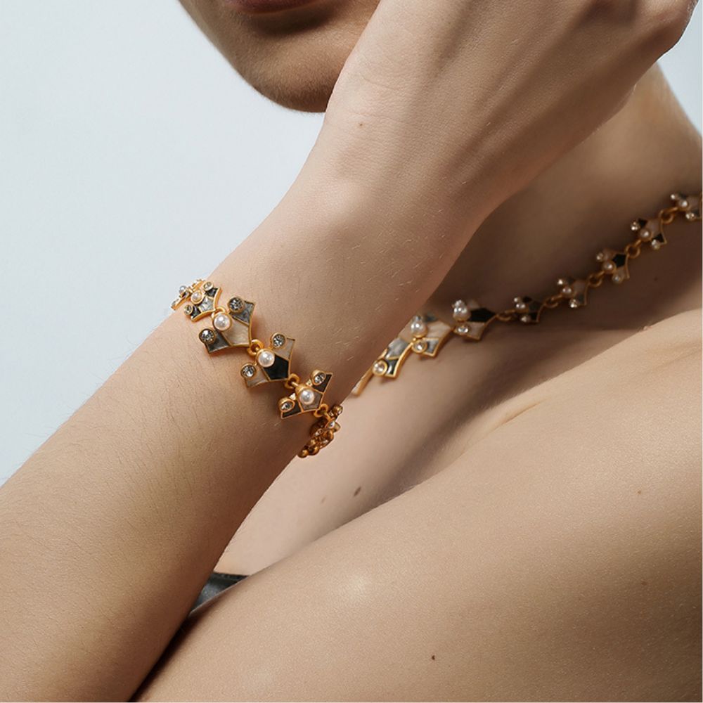 Vintage Petal Pearl Bracelet