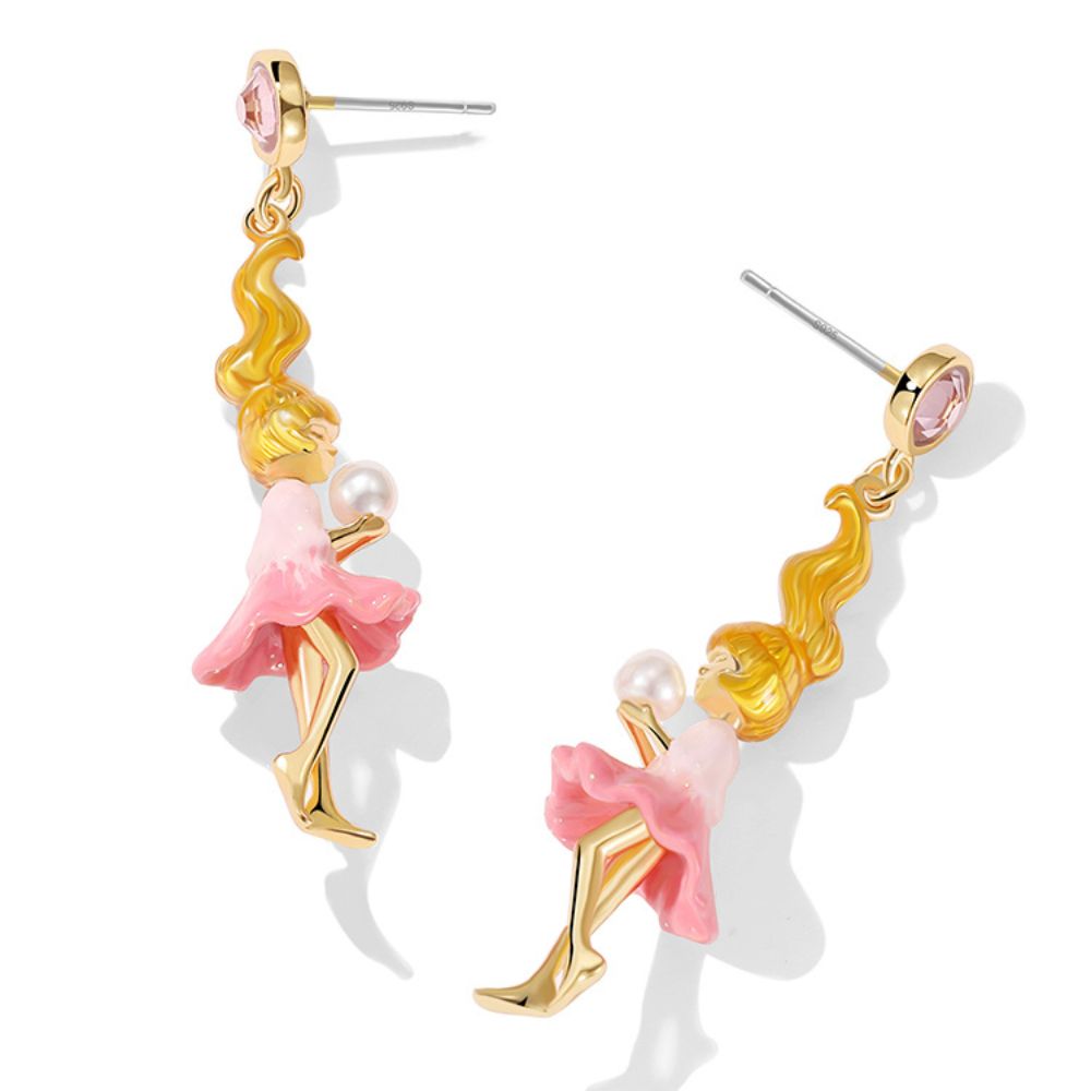 Dancing Girl Pearl Earrings