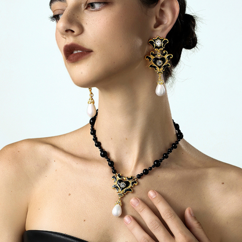 Vintage Noir Drop Necklace