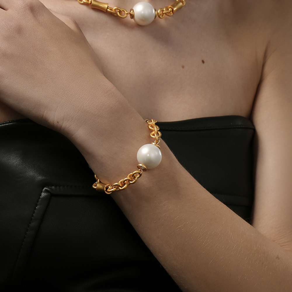 Vintage Golden Orb Chain Bracelet