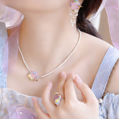 Pink Agate Garden Bird Pearl Necklace