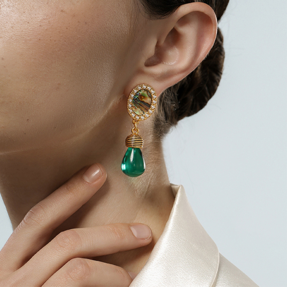 Vintage Emerald Glow Drop Earrings