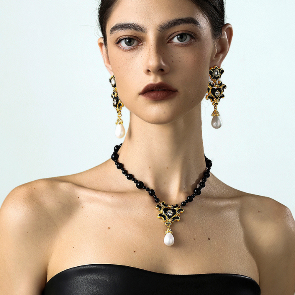 Vintage Noir Drop Necklace