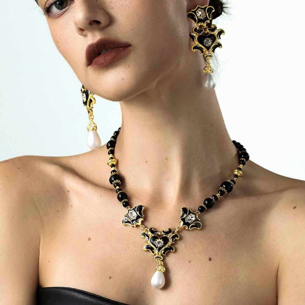 Vintage Noir Drop Necklace