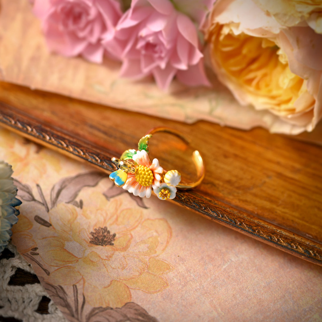 Daisy Bee Ring