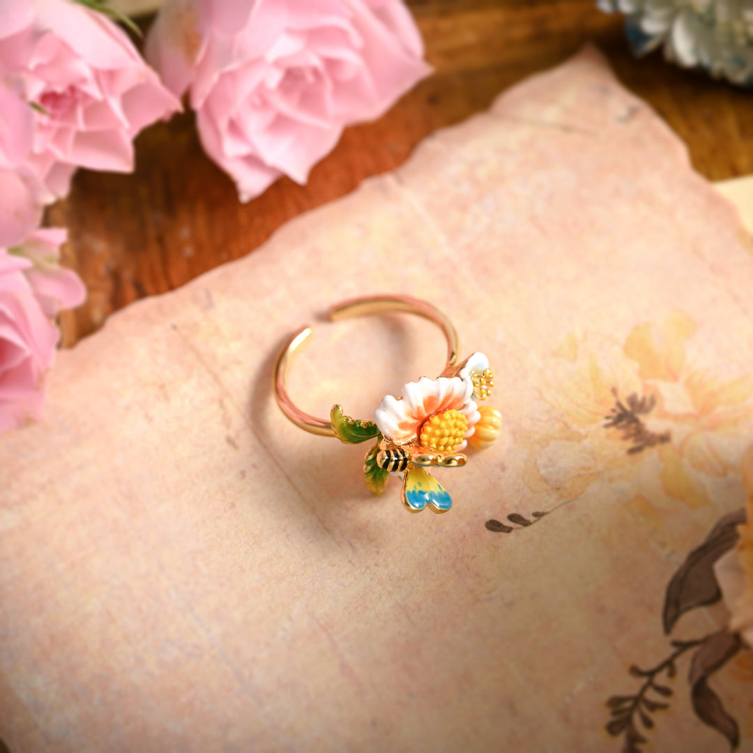 Daisy Bee Ring