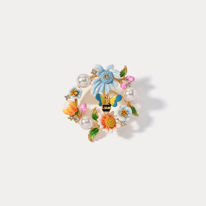 Daisy Bee Pearl Brooch