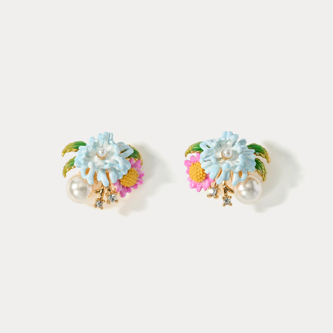 Daisy Pearl Stud Earrings