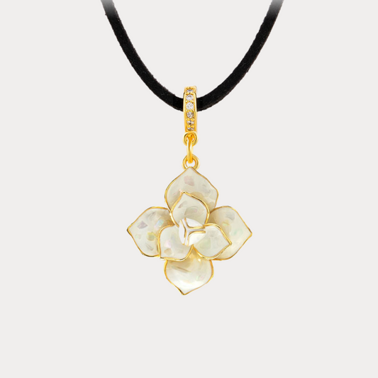 Camellia Pendant Choker